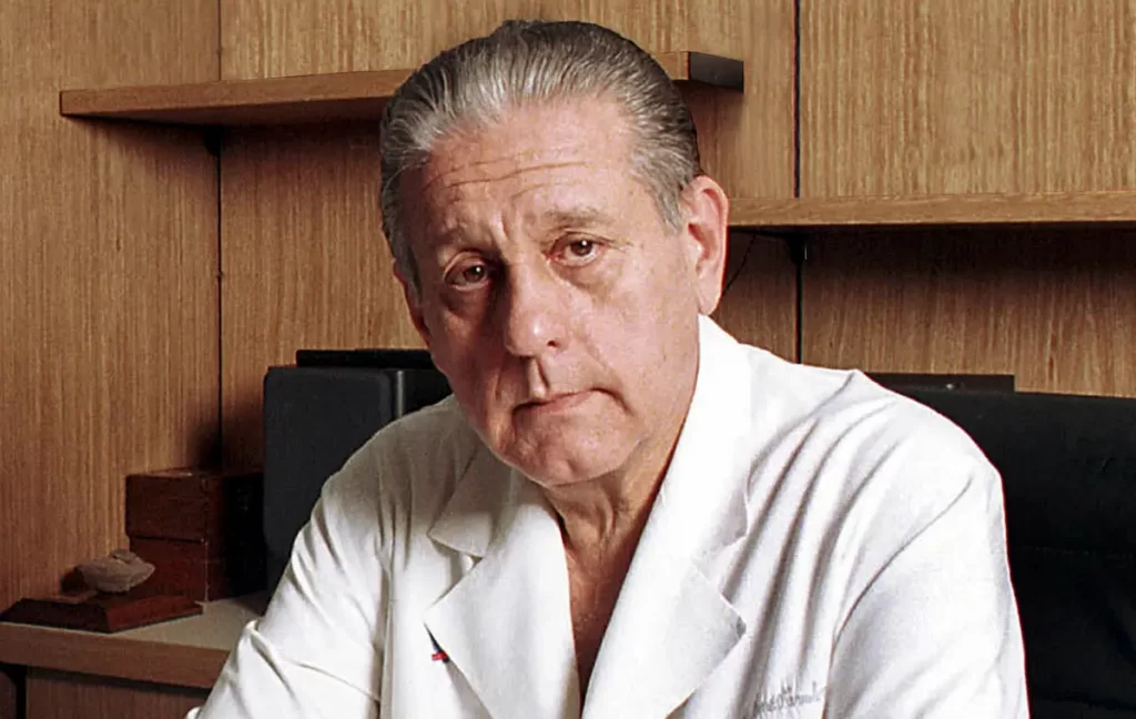 رينيه فافالورو (René Favaloro).. الطبيب الذي ابتكر جسور الحياة للقلب